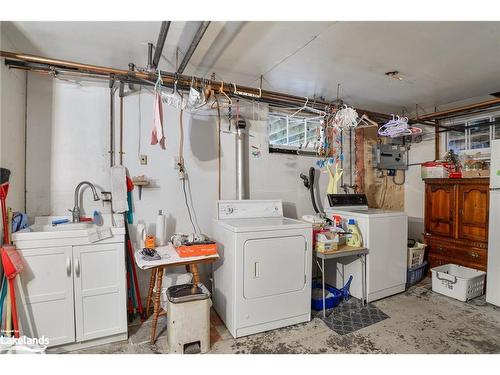 366 Arthur Street, Orillia, ON - Indoor Photo Showing Laundry Room