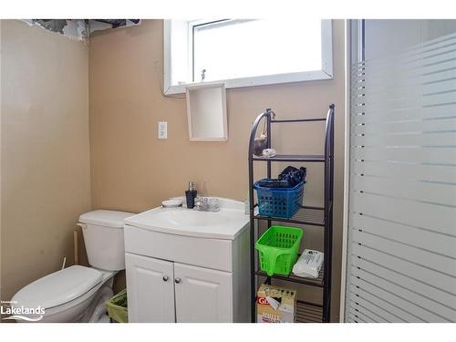 366 Arthur Street, Orillia, ON - Indoor Photo Showing Bathroom