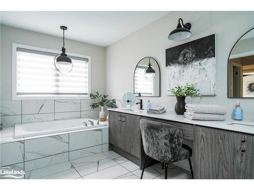 53 Tracey Lane, Collingwood, ON - Indoor Photo Showing Bathroom