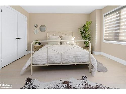 53 Tracey Lane, Collingwood, ON - Indoor Photo Showing Bedroom
