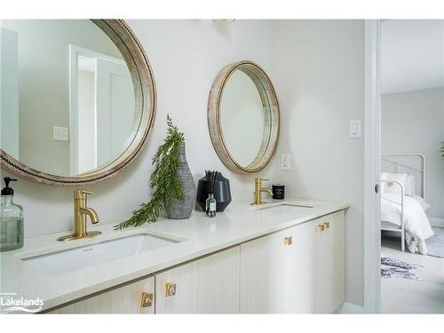 53 Tracey Lane, Collingwood, ON - Indoor Photo Showing Bathroom
