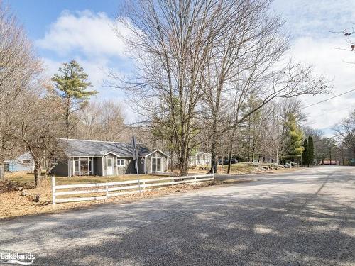 1011 North Kahshe Lake Road, Gravenhurst, ON - Outdoor With View