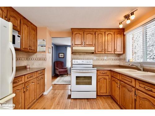 1260 Rumney Road, Midland, ON - Indoor Photo Showing Kitchen With Double Sink