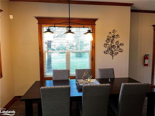 110-184 Snowbridge Way, The Blue Mountains, ON - Indoor Photo Showing Dining Room