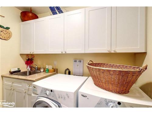 34 Meadow Lane, Meaford, ON - Indoor Photo Showing Laundry Room