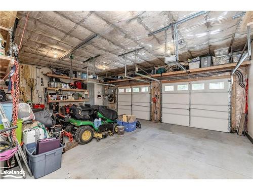 541 White House Road, Huntsville, ON - Indoor Photo Showing Garage