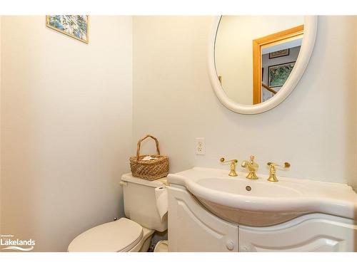25 Robert Street W, Penetanguishene, ON - Indoor Photo Showing Bathroom
