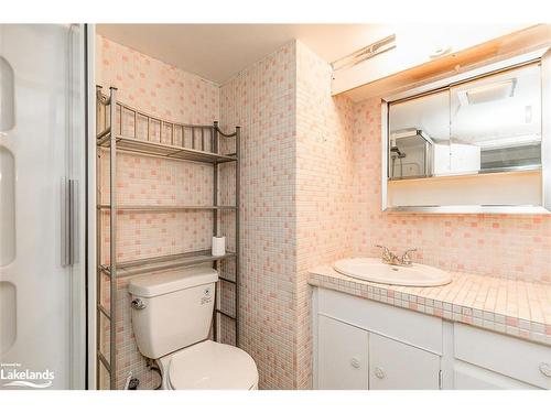 25 Robert Street W, Penetanguishene, ON - Indoor Photo Showing Bathroom