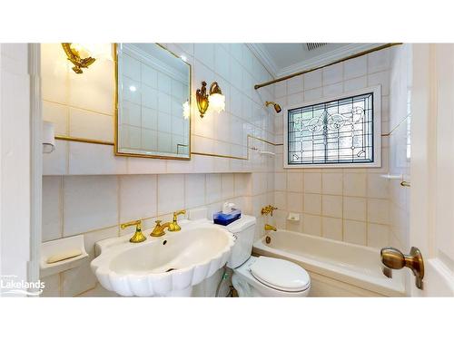 8275 County Road 9, Creemore, ON - Indoor Photo Showing Bathroom