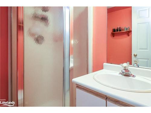 3-10 Mulligan Lane, Wasaga Beach, ON - Indoor Photo Showing Bathroom