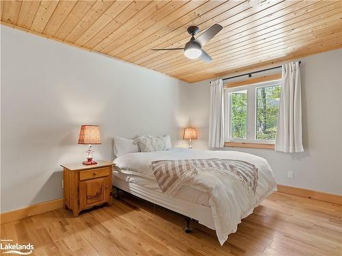 1397 Port Cunnington Road, Dwight, ON - Indoor Photo Showing Bedroom