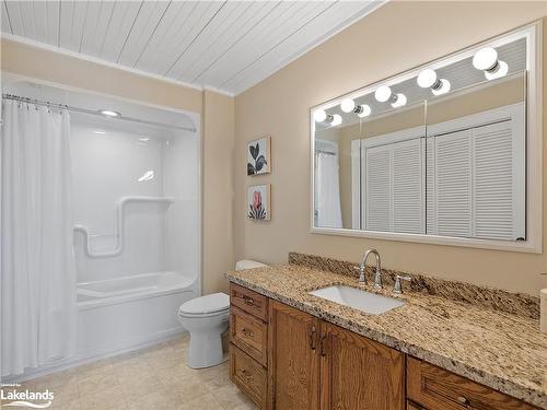 1397 Port Cunnington Road, Dwight, ON - Indoor Photo Showing Bathroom