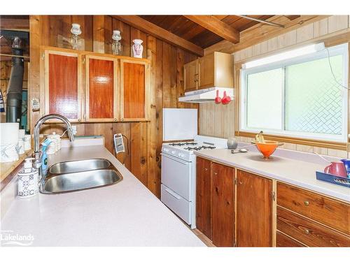 35 Brennan Circle, Huntsville, ON - Indoor Photo Showing Kitchen With Double Sink