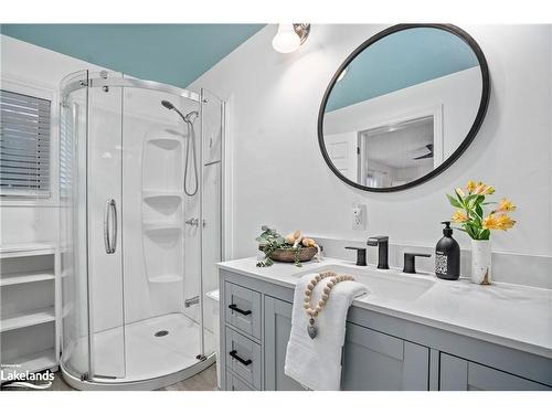 76 Hunts Road, Huntsville, ON - Indoor Photo Showing Bathroom