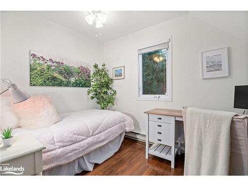 76 Hunts Road, Huntsville, ON - Indoor Photo Showing Bedroom