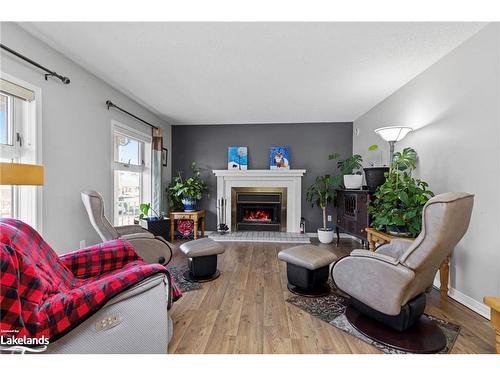 19 River Street, Parry Sound, ON - Indoor Photo Showing Living Room With Fireplace
