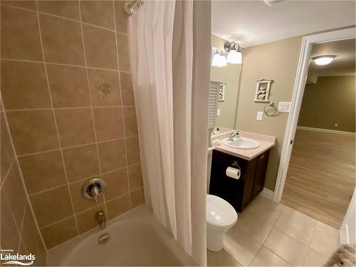 5 Stormont Court, Bracebridge, ON - Indoor Photo Showing Bathroom