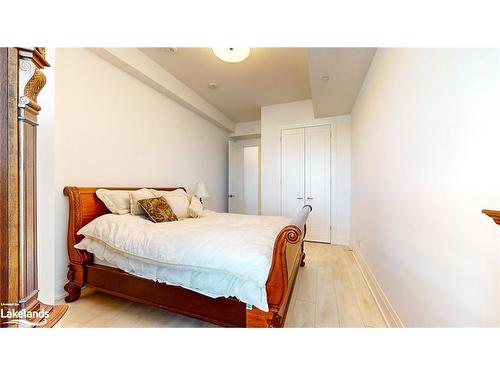 405-1 Hume Street, Collingwood, ON - Indoor Photo Showing Bedroom