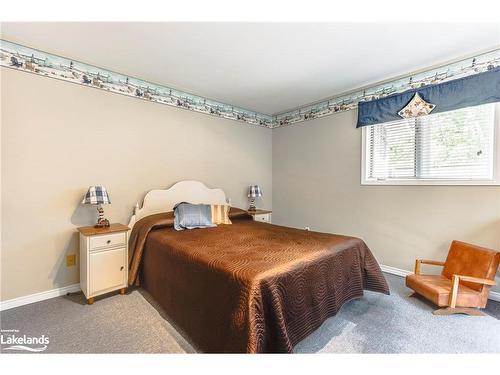 2476 Champlain Road, Tiny Twp, ON - Indoor Photo Showing Bedroom