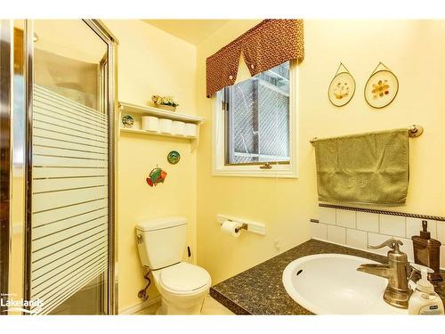 2476 Champlain Road, Tiny Twp, ON - Indoor Photo Showing Bathroom