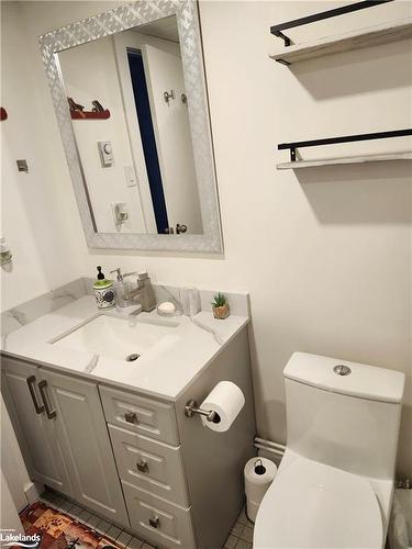 18 Belcher Street, Collingwood, ON - Indoor Photo Showing Bathroom