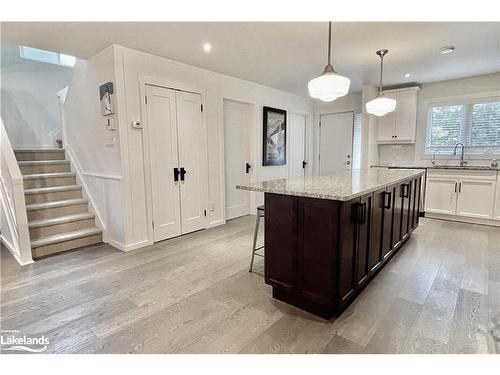 571 Oxbow Crescent, Collingwood, ON - Indoor Photo Showing Kitchen