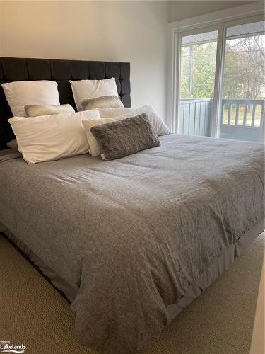 6-139 Lakeshore Road E, The Blue Mountains, ON - Indoor Photo Showing Bedroom