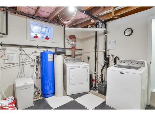 16 Leisure Court, Coldwater, ON - Indoor Photo Showing Laundry Room