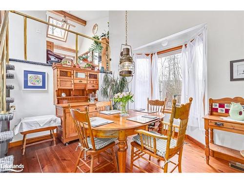 108 Timmons Street, Craigleith, ON - Indoor Photo Showing Dining Room