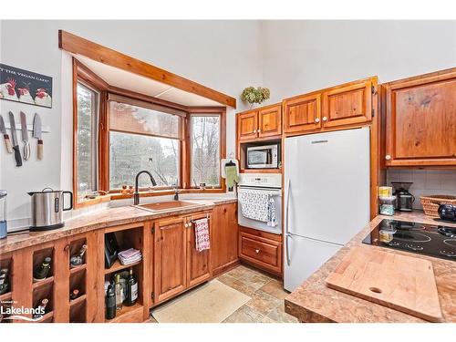 108 Timmons Street, Craigleith, ON - Indoor Photo Showing Kitchen With Double Sink