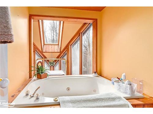 108 Timmons Street, Craigleith, ON - Indoor Photo Showing Bathroom