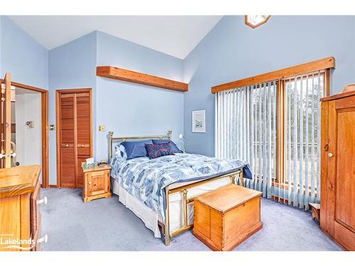 108 Timmons Street, Craigleith, ON - Indoor Photo Showing Bedroom