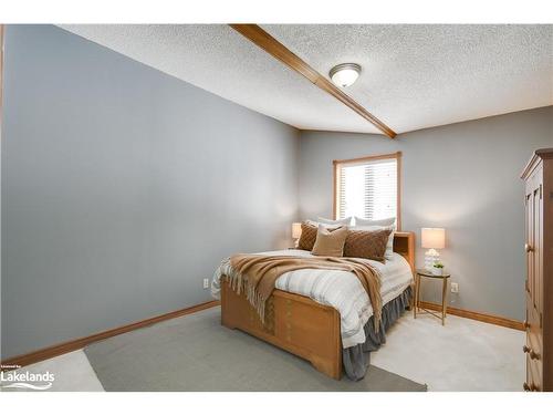 359 Brunel Road, Huntsville, ON - Indoor Photo Showing Bedroom