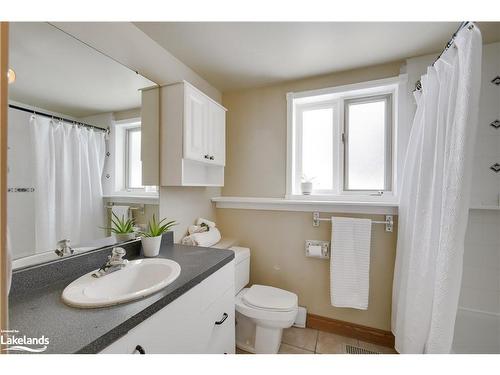 359 Brunel Road, Huntsville, ON - Indoor Photo Showing Bathroom