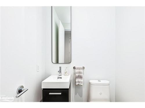 8705 Beachwood Road, Wasaga Beach, ON - Indoor Photo Showing Bathroom
