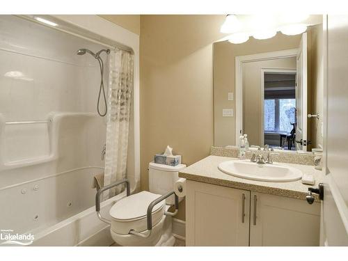 402-391B Manitoba Street, Bracebridge, ON - Indoor Photo Showing Bathroom