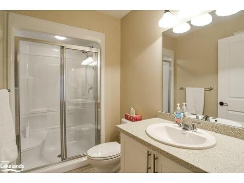 402-391B Manitoba Street, Bracebridge, ON - Indoor Photo Showing Bathroom