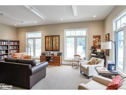 402-391B Manitoba Street, Bracebridge, ON - Indoor Photo Showing Living Room