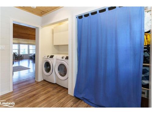 99 Bala Park Island, Bala, ON - Indoor Photo Showing Laundry Room