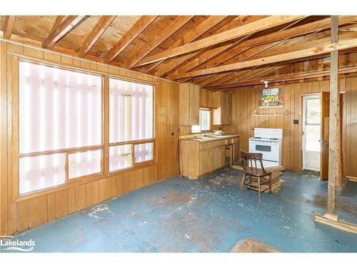 1206 Minden Point Trail, Dorset, ON - Indoor Photo Showing Other Room