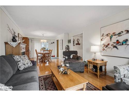 365 Cedar Street, Midland, ON - Indoor Photo Showing Living Room