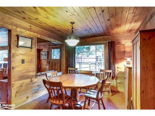 8819 9 County Road, Creemore, ON - Indoor Photo Showing Dining Room