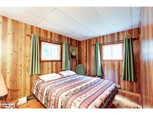 8819 9 County Road, Dunedin, ON - Indoor Photo Showing Bedroom