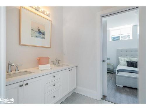 100 Sladden Court, Thornbury, ON - Indoor Photo Showing Bathroom