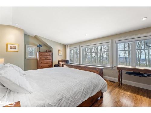 177 Osprey Heights Road, Grey Highlands, ON - Indoor Photo Showing Bedroom