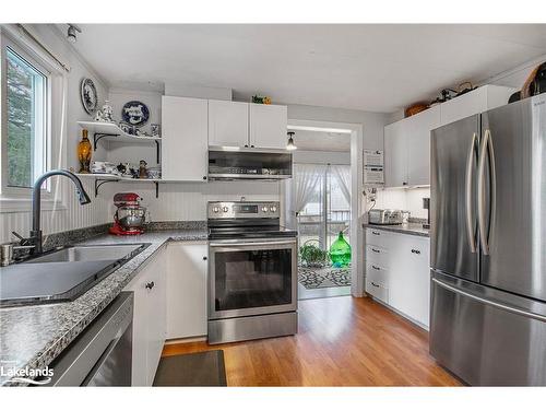 63-525 Midland Point Road, Midland, ON - Indoor Photo Showing Kitchen With Upgraded Kitchen
