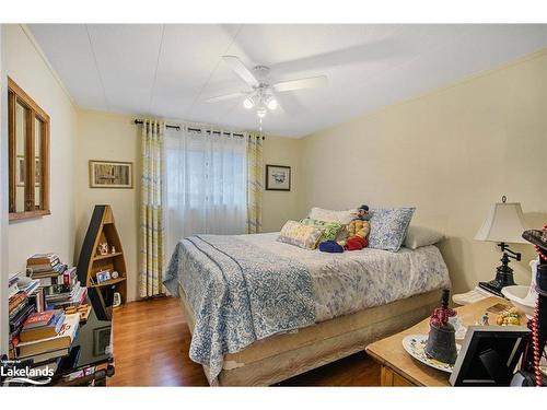 63-525 Midland Point Road, Midland, ON - Indoor Photo Showing Bedroom