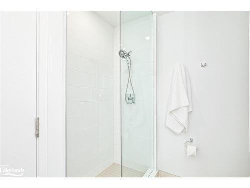 211-1 Hume Street, Collingwood, ON - Indoor Photo Showing Bathroom