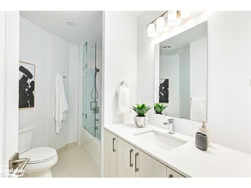 211-1 Hume Street, Collingwood, ON - Indoor Photo Showing Bathroom