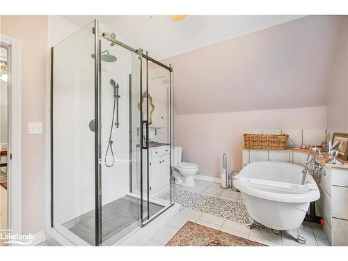 1634 Newton Street, Tay, ON - Indoor Photo Showing Bathroom